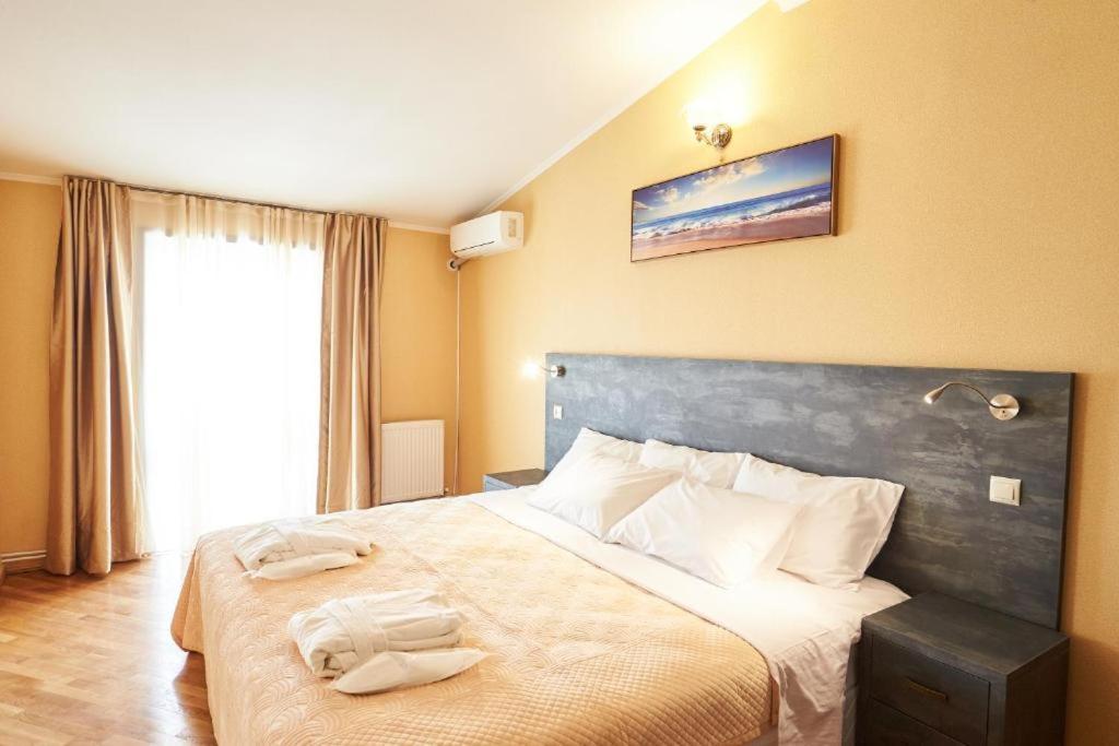 The Hilltop Skyline Hotel Tiflis Dış mekan fotoğraf