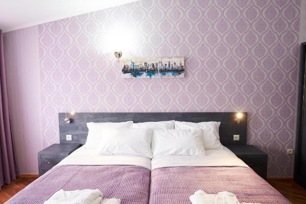 The Hilltop Skyline Hotel Tiflis Dış mekan fotoğraf